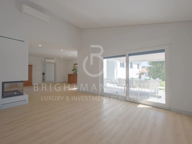 Moradia T4 para Venda em Corroios Foto 7