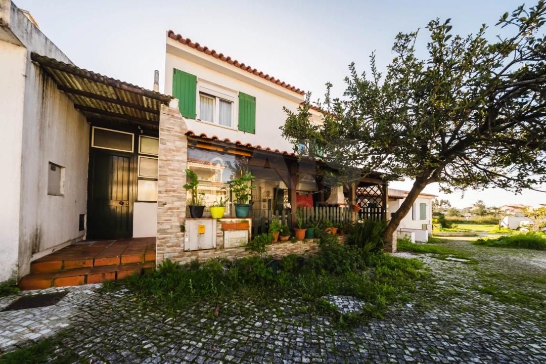 Moradia T3 para Venda em Caldas da Rainha - Santo Onofre e Serra do Bouro Foto 1
