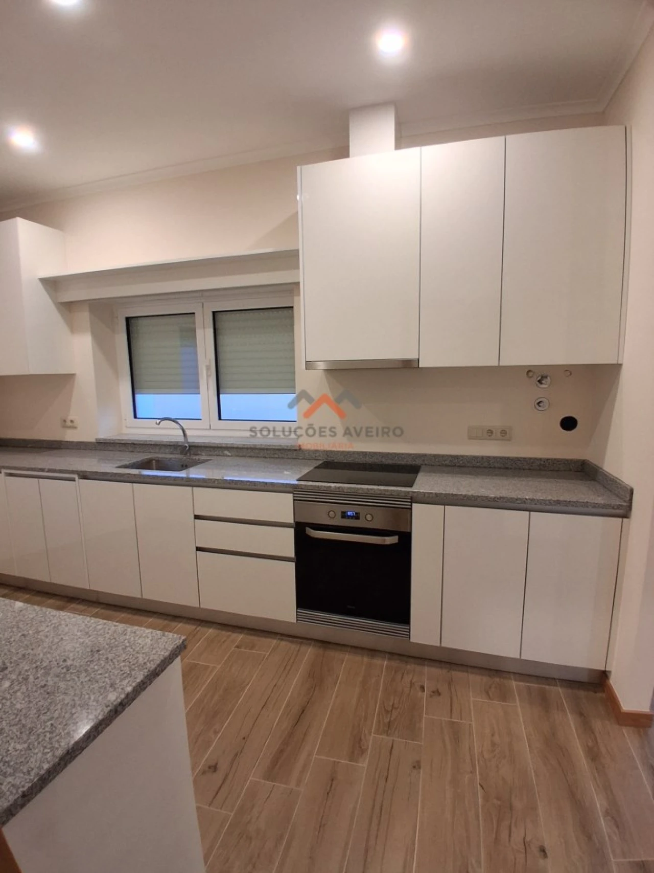 Moradia T3 para Venda em Travassô e Óis da Ribeira Foto 2