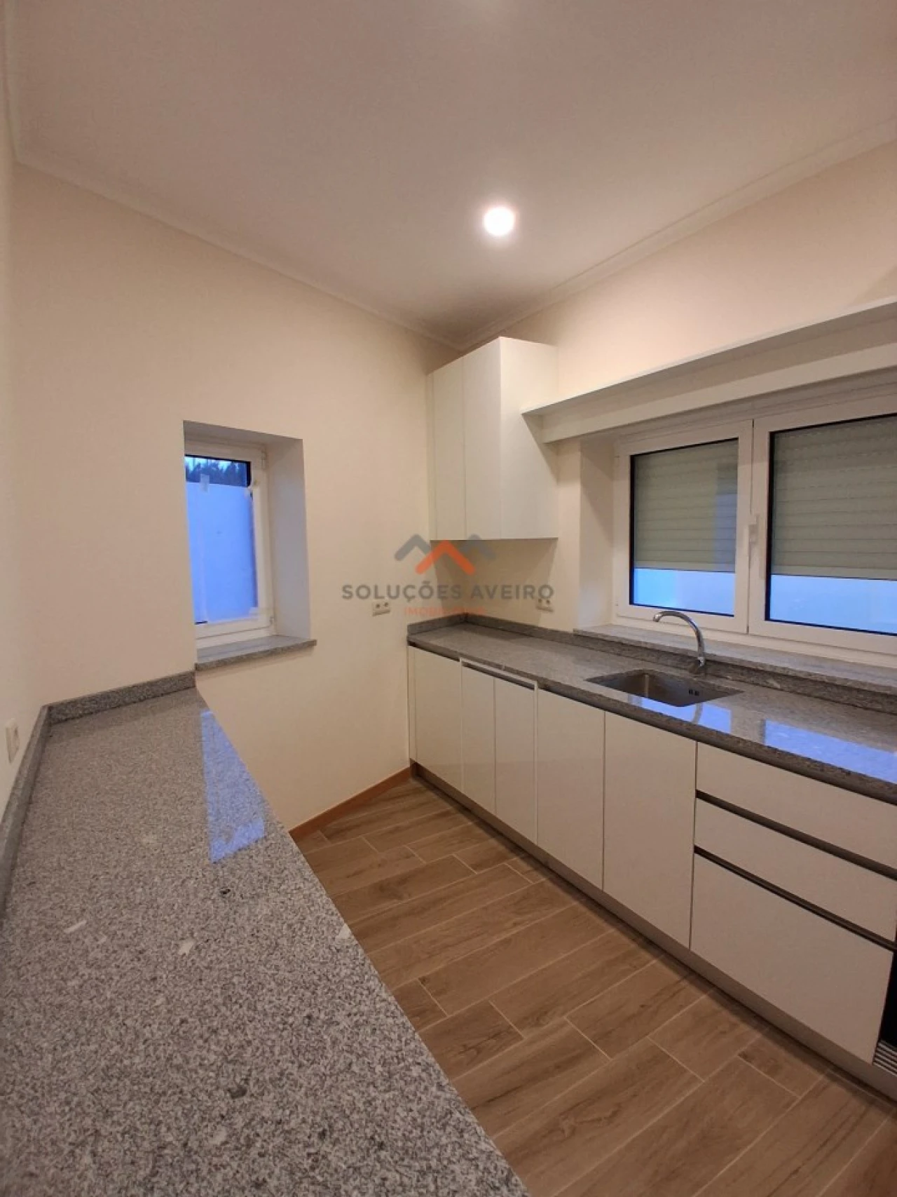 Moradia T3 para Venda em Travassô e Óis da Ribeira Foto 3