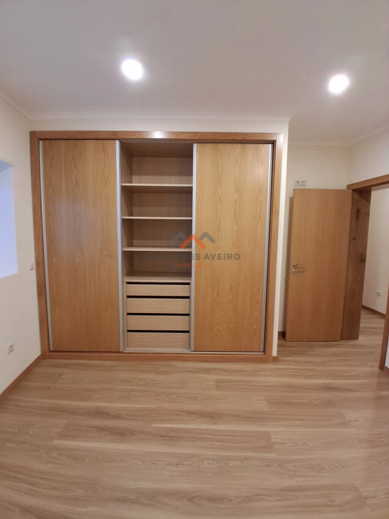 Moradia T3 para Venda em Travassô e Óis da Ribeira Foto 8