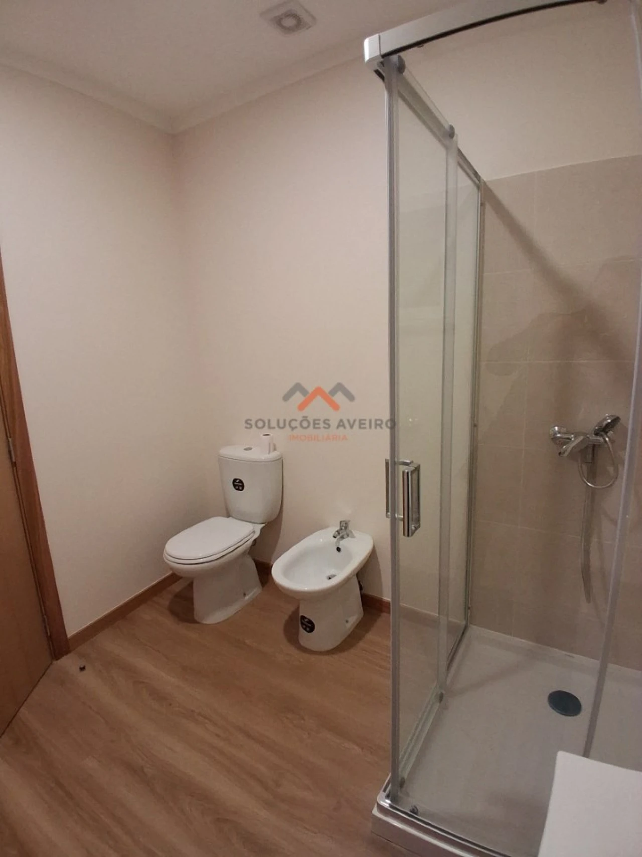 Moradia T3 para Venda em Travassô e Óis da Ribeira Foto 10