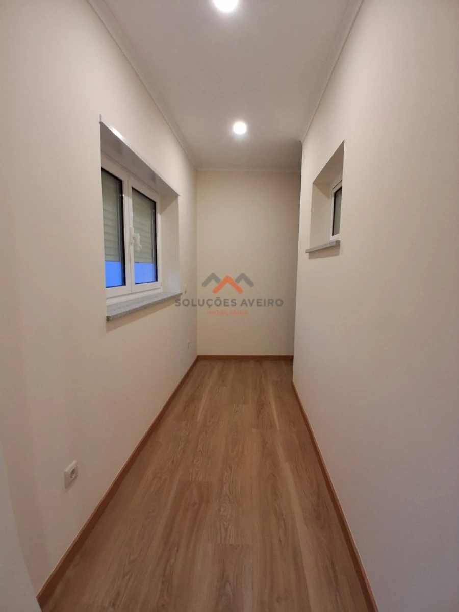 Moradia T3 para Venda em Travassô e Óis da Ribeira Foto 5