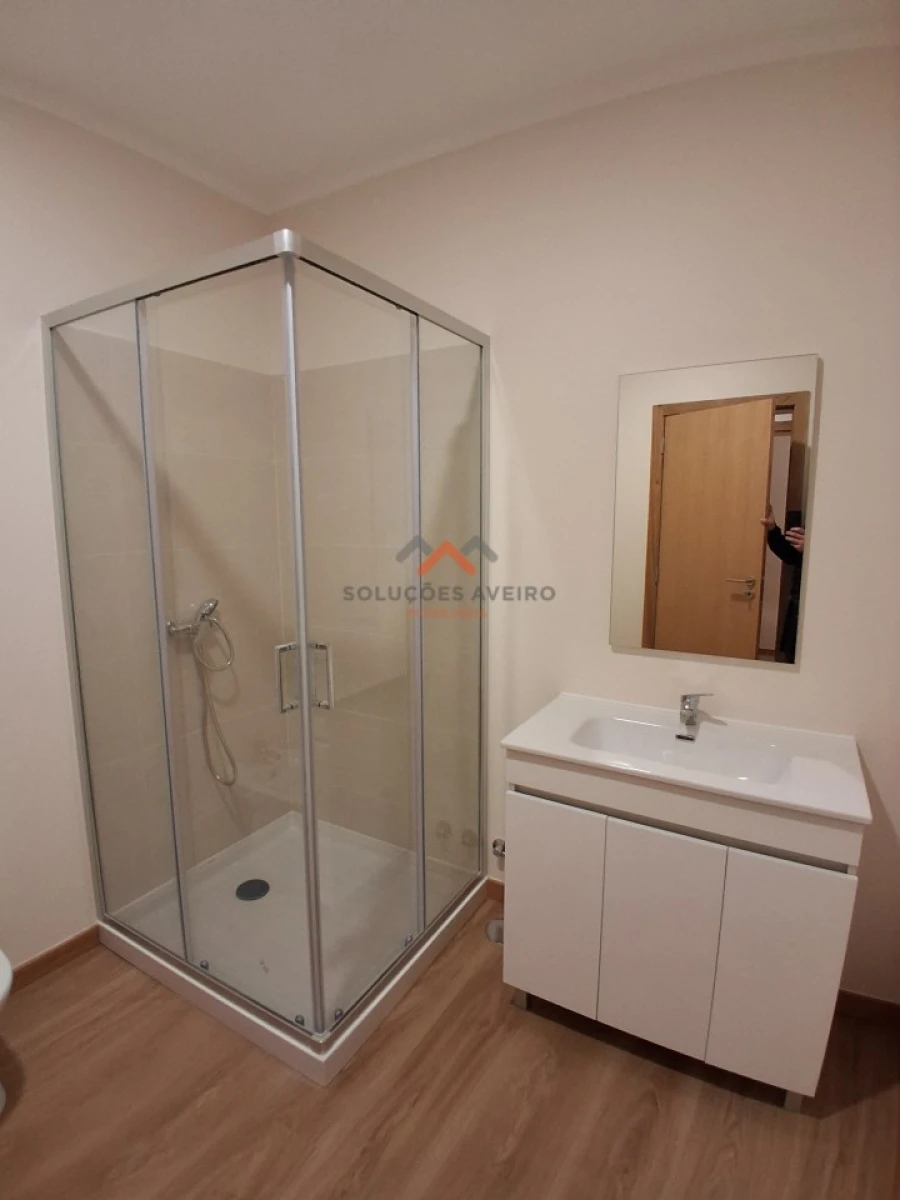 Moradia T3 para Venda em Travassô e Óis da Ribeira Foto 11