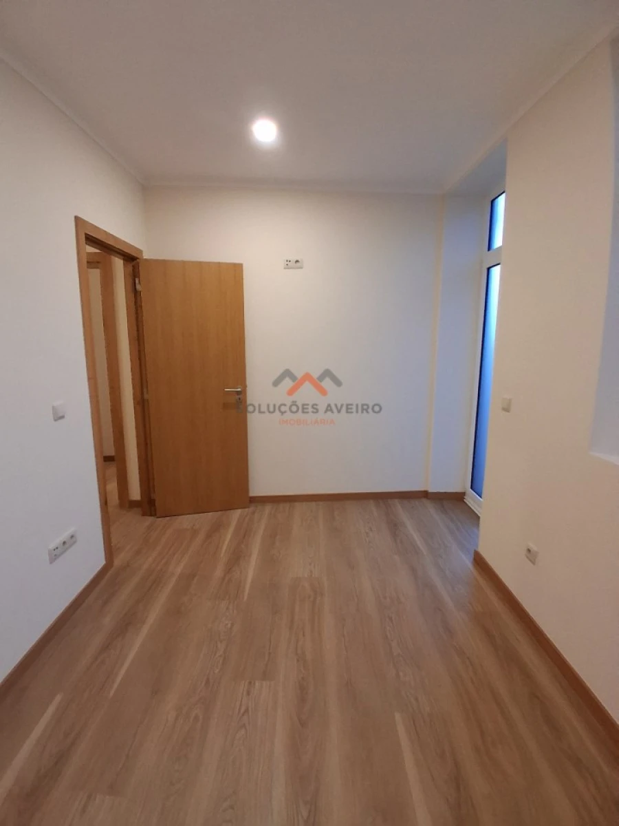 Moradia T3 para Venda em Travassô e Óis da Ribeira Foto 13