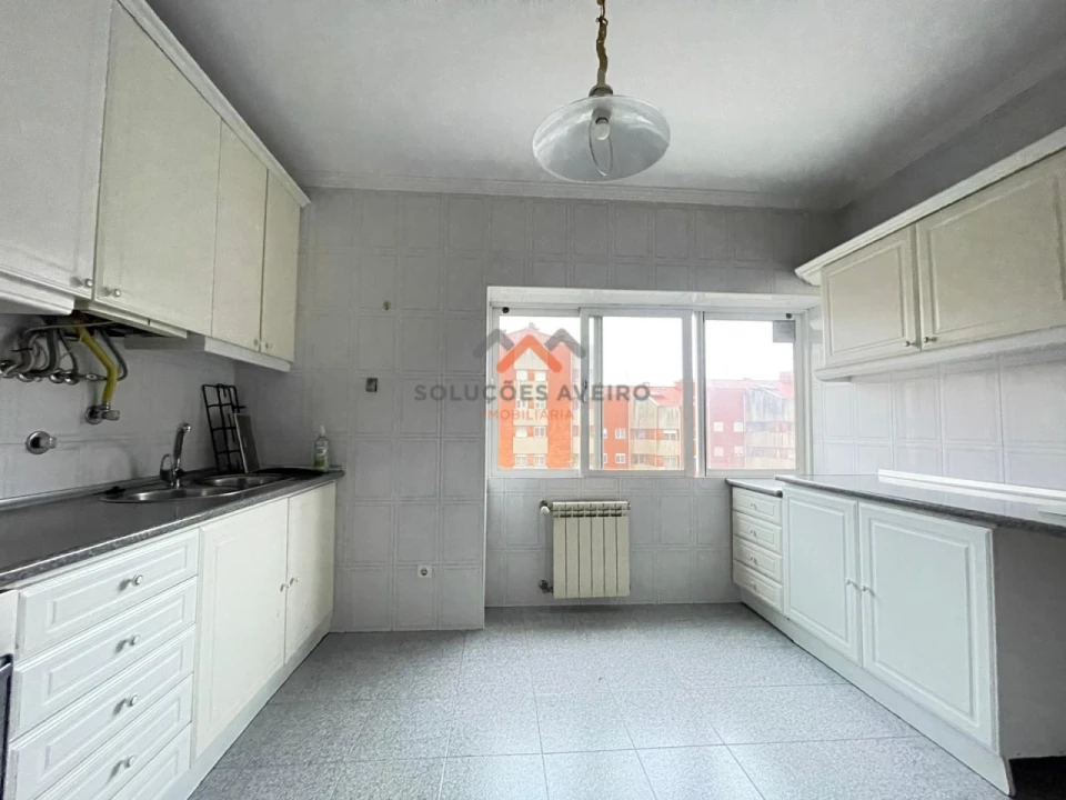 Apartamento T3 para Venda em Esgueira Foto 1