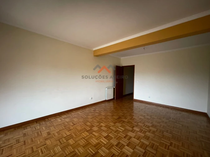 Apartamento T3 para Venda em Esgueira Foto 7