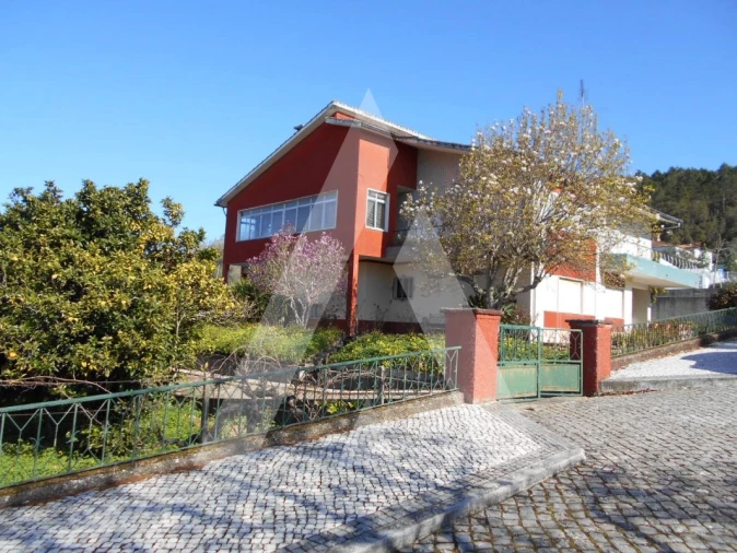 Moradia T4 para Venda em Alvaiázere Foto 1