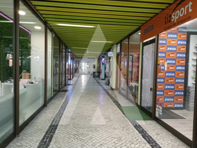 Loja para Venda em Leiria, Pousos, Barreira e Cortes Foto 2