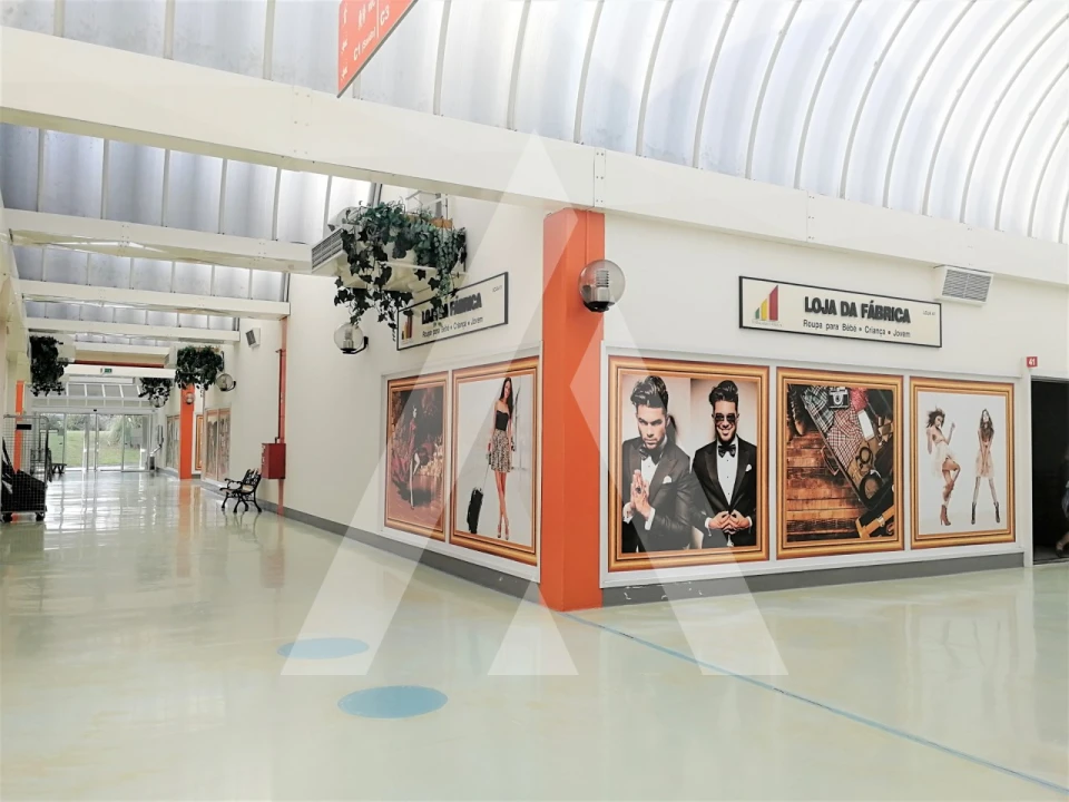 Loja para Arrendamento em Pombal Foto 1