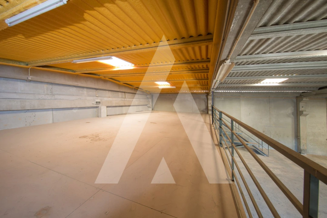 Armazém para Venda em Vermoil Foto 8