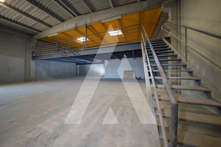 Armazém para Venda em Vermoil Foto 6