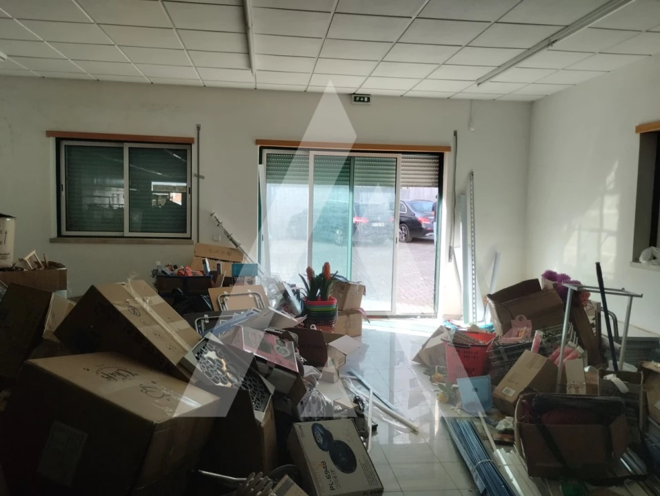 Loja para Venda em Mira de Aire Foto 2