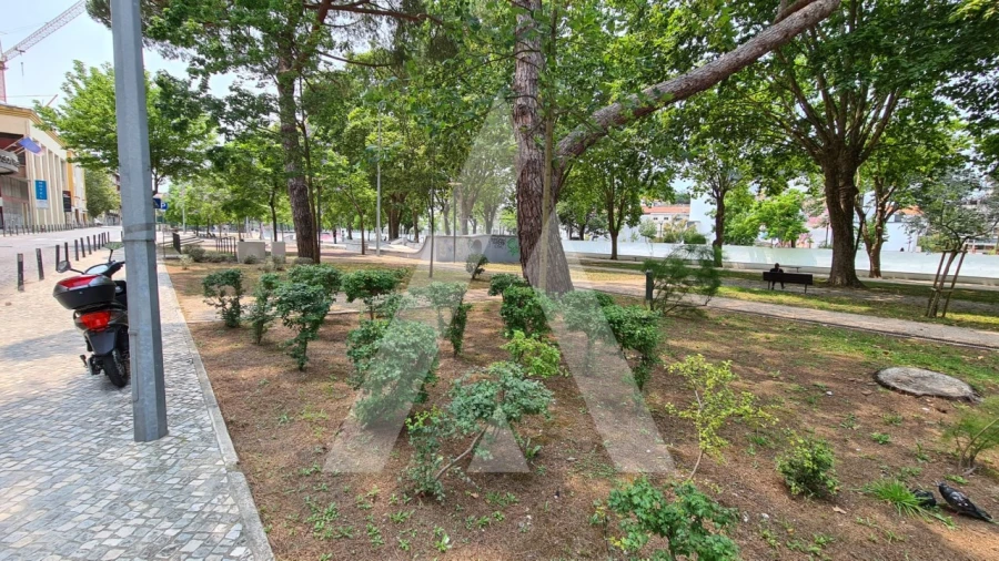 Escritório para Venda em Leiria, Pousos, Barreira e Cortes Foto 4