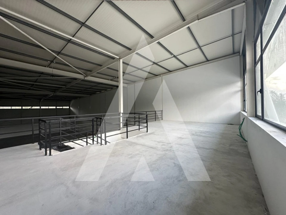 Armazém para Venda em Maceira Foto 5