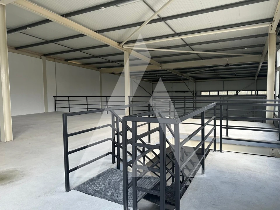 Armazém para Venda em Maceira Foto 23