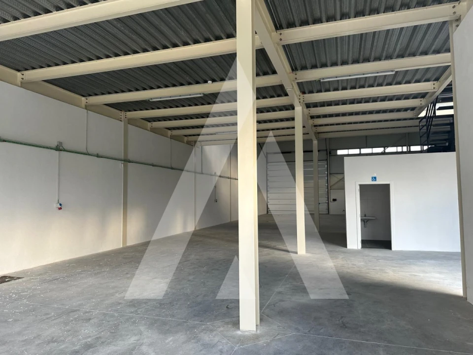 Armazém para Venda em Maceira Foto 37