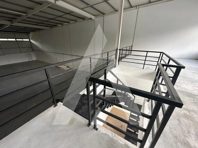 Armazém para Venda em Maceira Foto 22