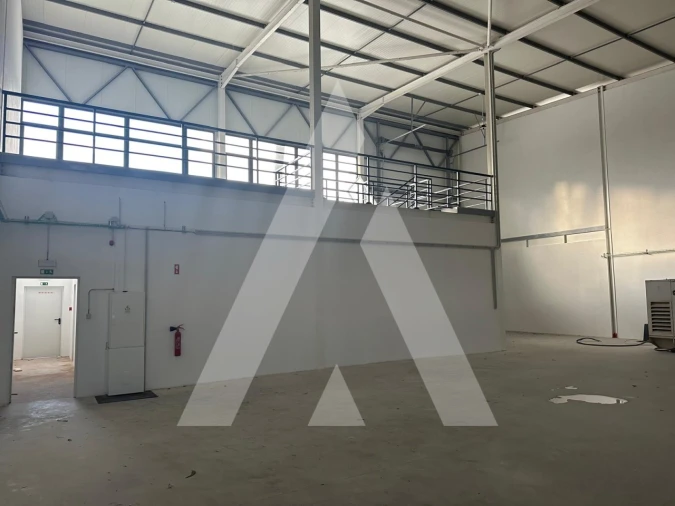 Armazém para Venda em Maceira Foto 38