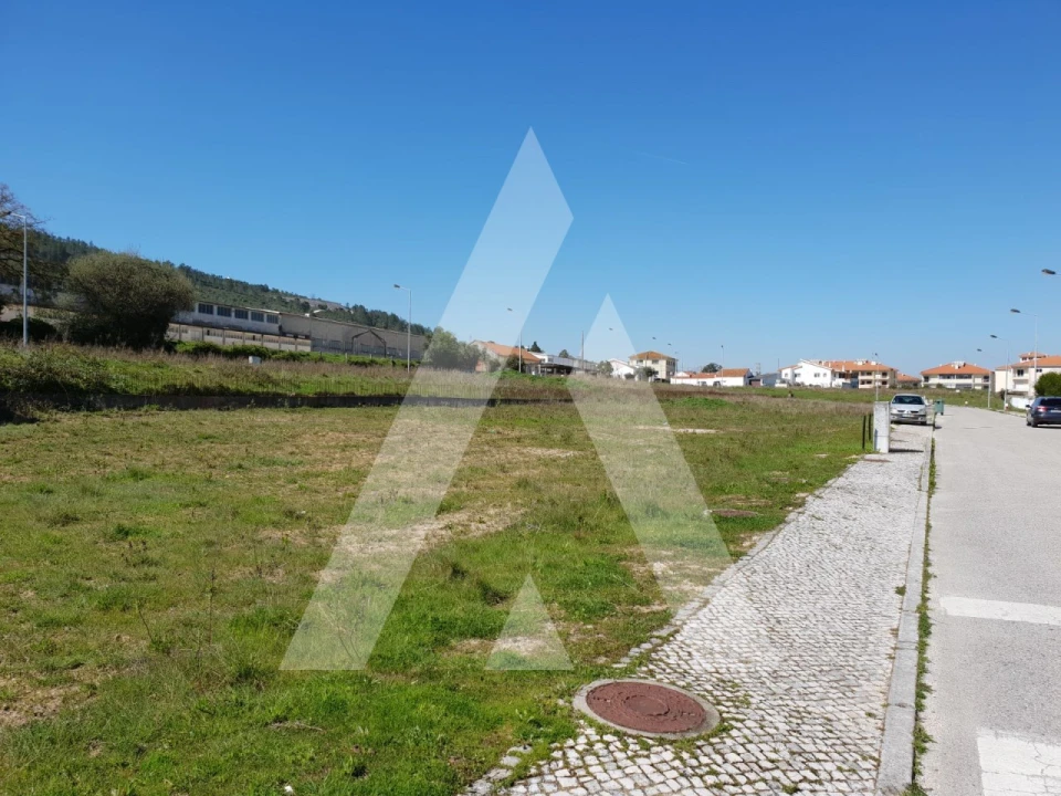 Terreno para Venda em Porto de Mós - São João Baptista e São Pedro Foto 3