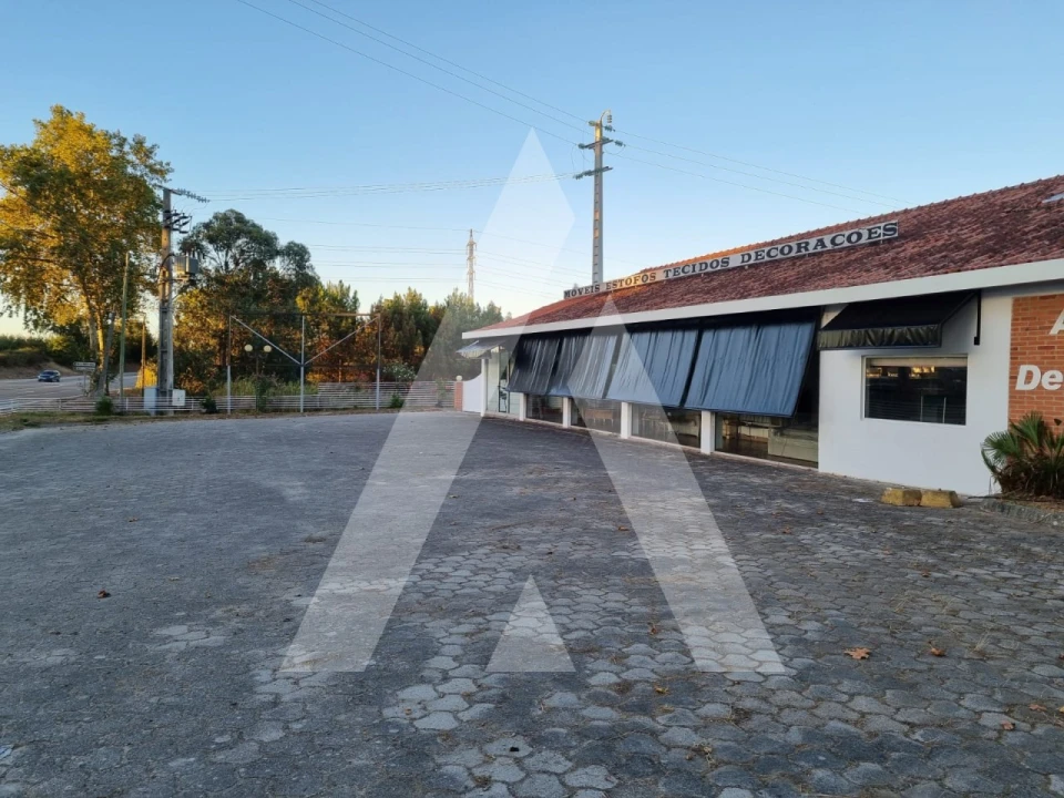 Armazém para Venda em Batalha Foto 5