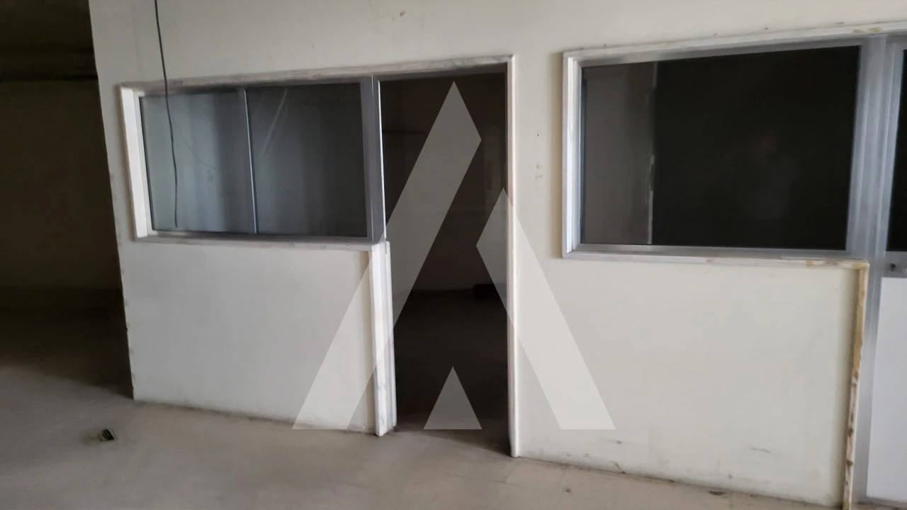 Loja para Arrendamento em Marinha Grande Foto 6