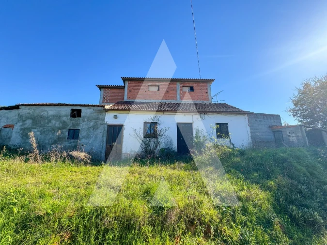 Moradia T3 para Venda em Almoster Foto 1