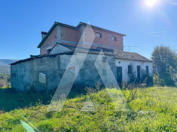 Moradia T3 para Venda em Almoster Foto 2