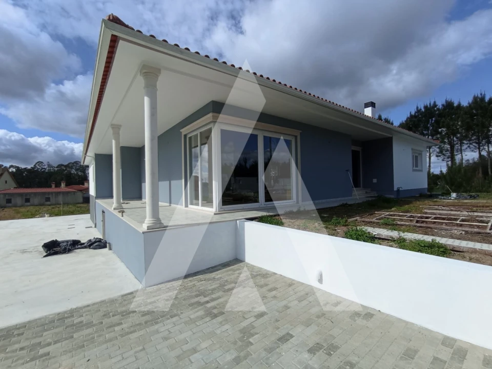 Moradia T3 para Venda em Bidoeira de Cima Foto 10