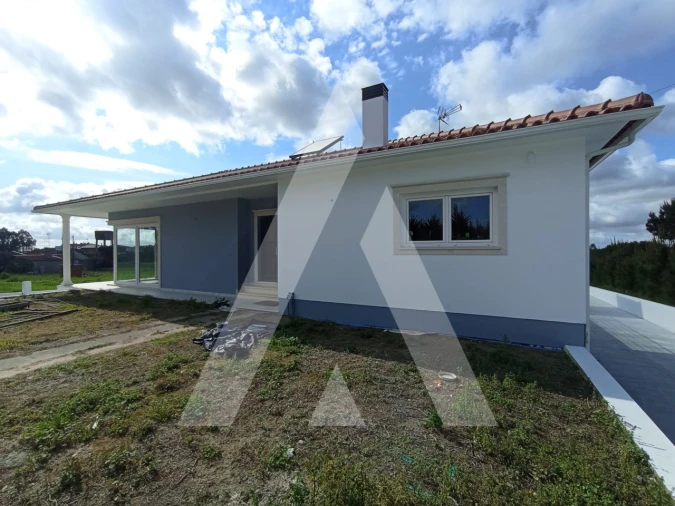 Moradia T3 para Venda em Bidoeira de Cima Foto 1