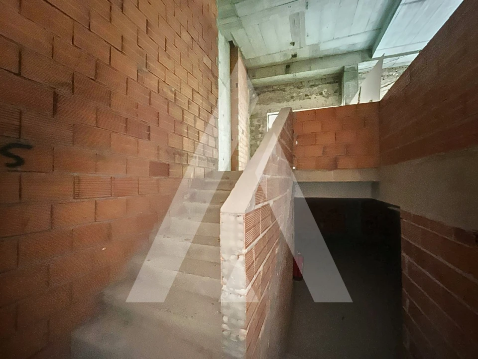 Loja para Arrendamento em Leiria, Pousos, Barreira e Cortes Foto 9