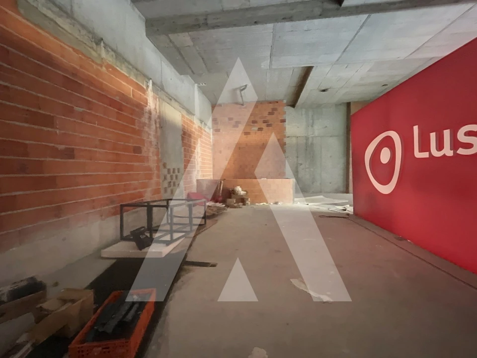 Loja para Arrendamento em Leiria, Pousos, Barreira e Cortes Foto 13