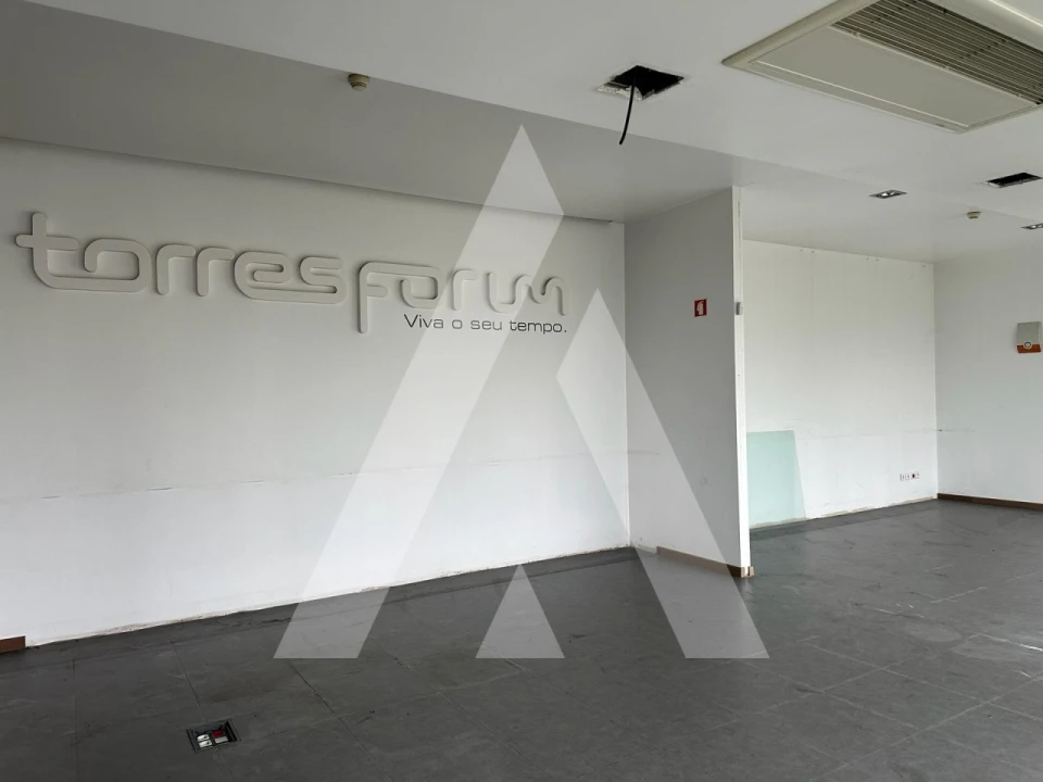 Escritório para Arrendamento em Torres Novas (Santa Maria, Salvador e Santiago) Foto 5