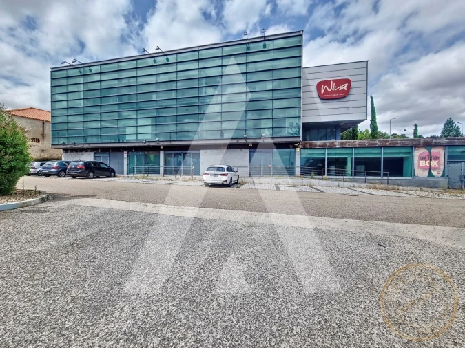 Escritório para Arrendamento em Torres Novas (Santa Maria, Salvador e Santiago) Foto 4