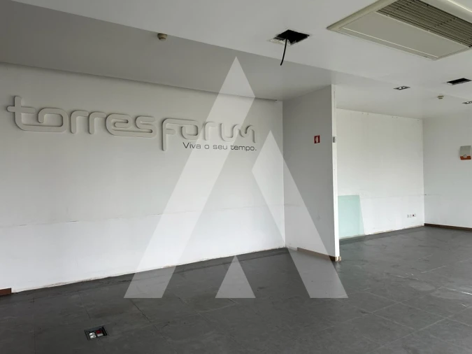 Escritório para Arrendamento em Torres Novas (Santa Maria, Salvador e Santiago) Foto 5