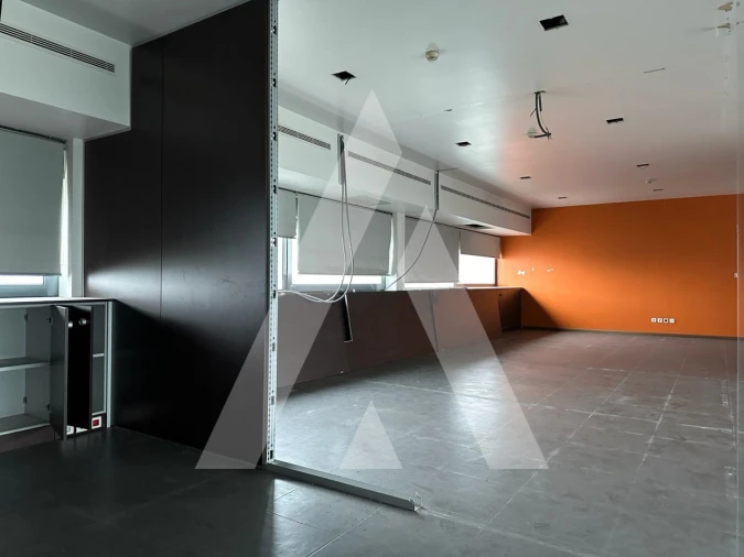 Escritório para Arrendamento em Torres Novas (Santa Maria, Salvador e Santiago) Foto 12