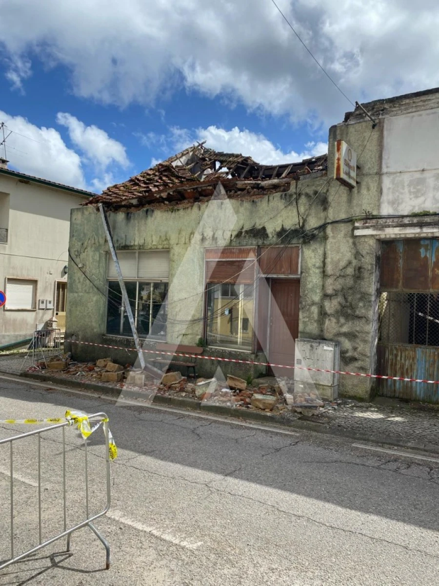 Prédio para Venda em Monte Real e Carvide Foto 4