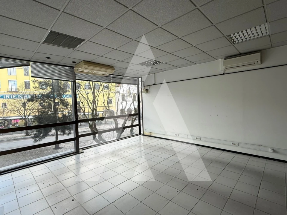 Loja para Arrendamento em Leiria, Pousos, Barreira e Cortes Foto 9