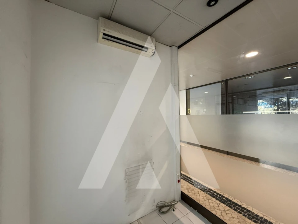 Loja para Arrendamento em Leiria, Pousos, Barreira e Cortes Foto 17