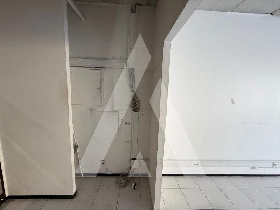 Loja para Arrendamento em Leiria, Pousos, Barreira e Cortes Foto 21