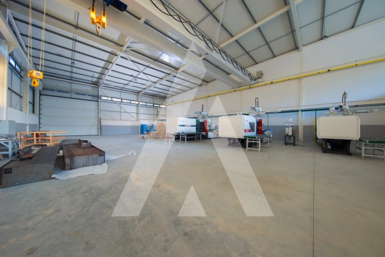 Armazém para Arrendamento em Maceira Foto 6