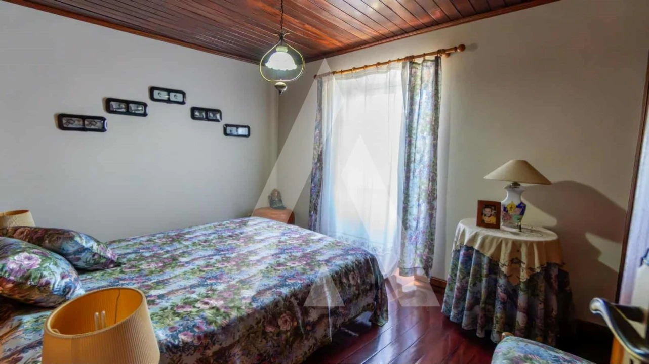 Moradia T4 para Venda em Travanca de Lagos Foto 11