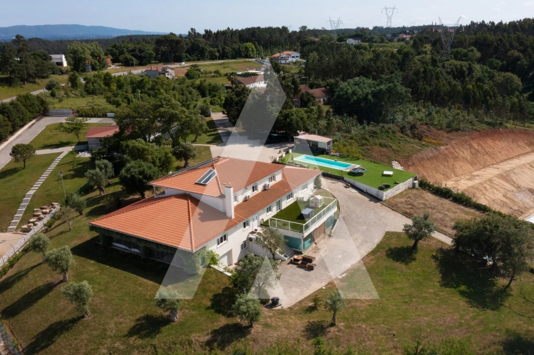 Moradia T5 para Venda em Parceiros e Azoia Foto 60