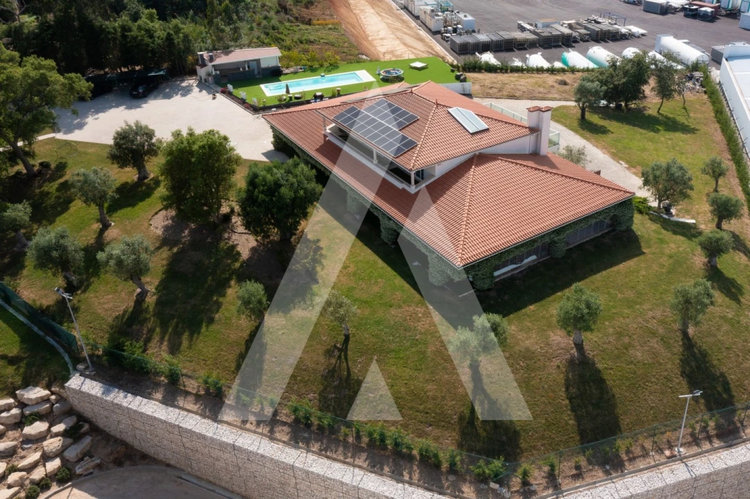 Moradia T5 para Venda em Parceiros e Azoia Foto 62
