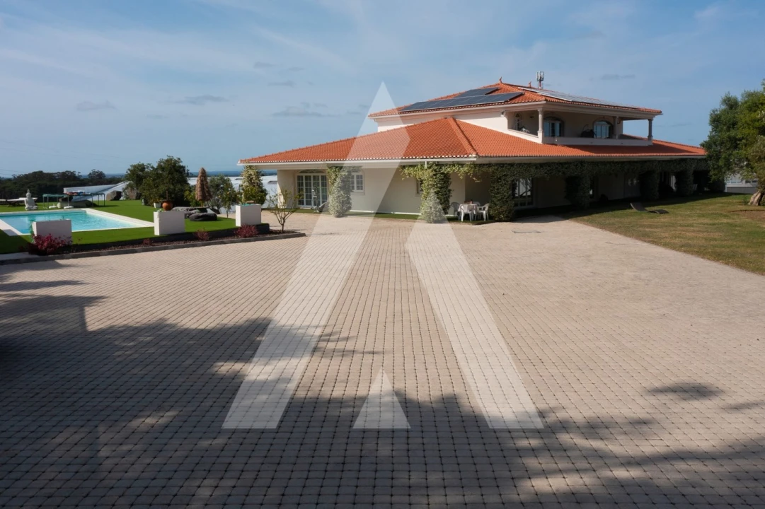 Moradia T5 para Venda em Parceiros e Azoia Foto 68