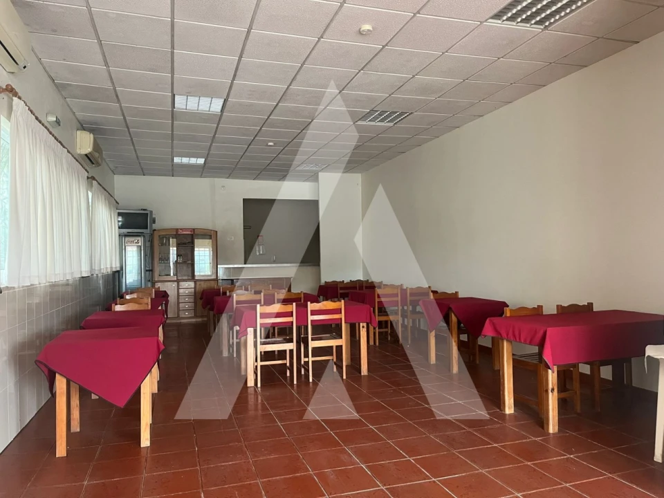 Prédio para Venda em A dos Negros Foto 13