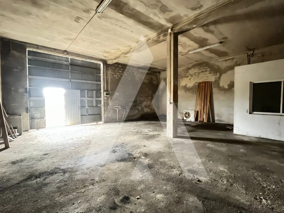 Prédio para Venda em A dos Negros Foto 43