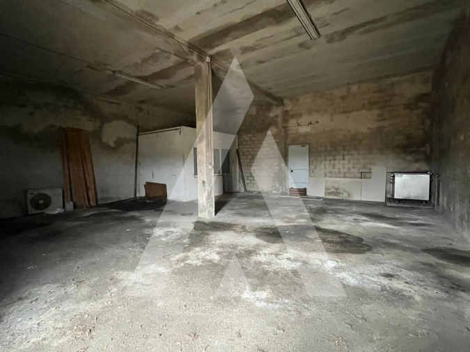 Prédio para Venda em A dos Negros Foto 42