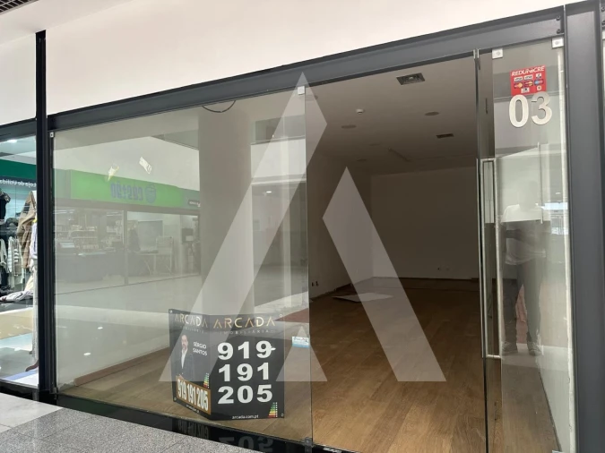 Loja para Arrendamento em Marinha Grande Foto 6