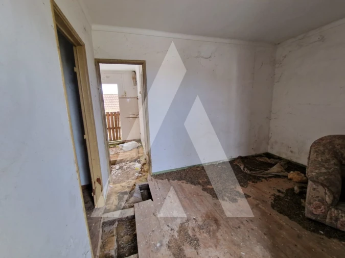 Moradia T3 para Venda em Maceira Foto 3